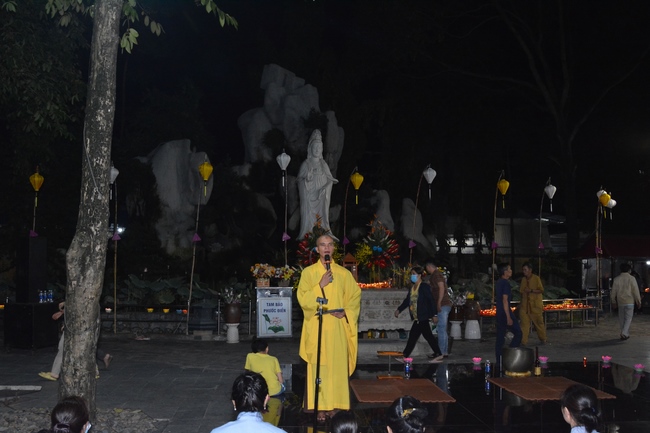 Prostrating the names Bodhisattva Avalokitesvara