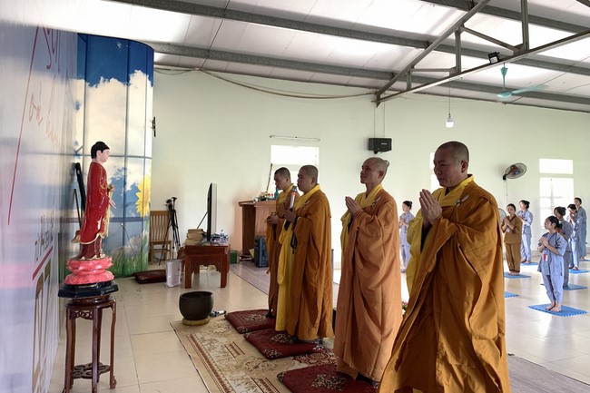 Last day of Summer Retreat 2022 at Dong Cao Pagoda