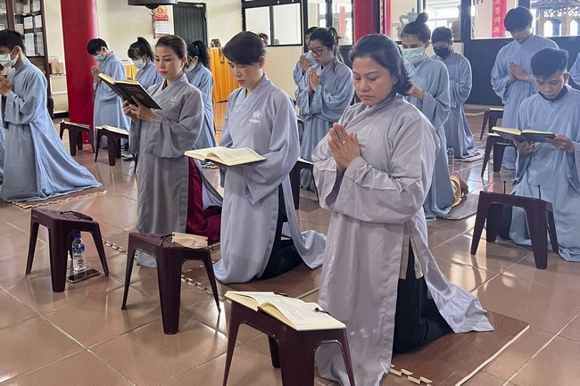 Assembly for anniversary Bodhisattva Avalokitesvara at Linh An Pagoda