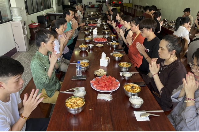 Assembly for anniversary Bodhisattva Avalokitesvara at Linh An Pagoda