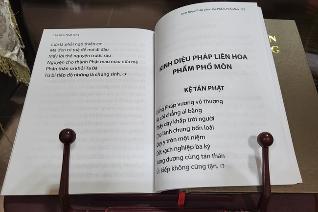 Assembly for anniversary Bodhisattva Avalokitesvara at Linh An Pagoda