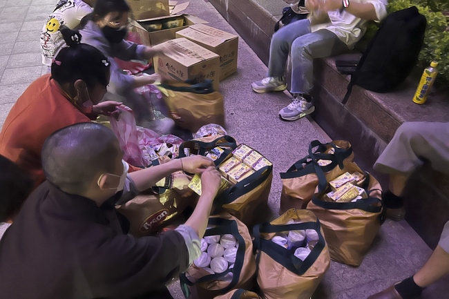 Assembly for anniversary Bodhisattva Avalokitesvara at Linh An Pagoda