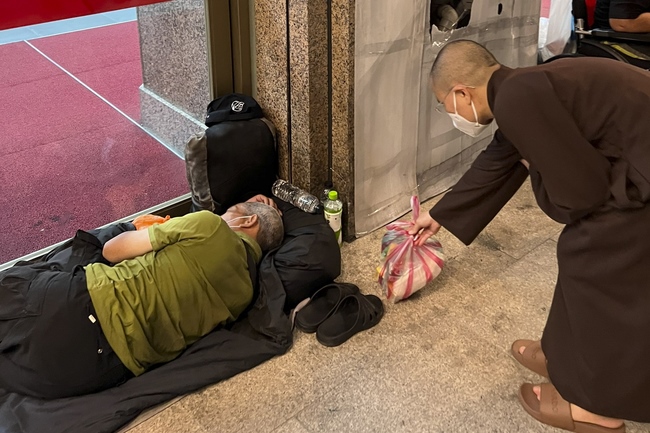 Assembly for anniversary Bodhisattva Avalokitesvara at Linh An Pagoda