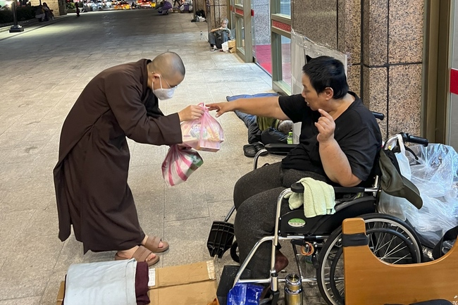 Assembly for anniversary Bodhisattva Avalokitesvara at Linh An Pagoda