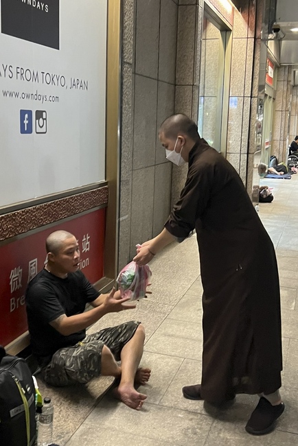 Assembly for anniversary Bodhisattva Avalokitesvara at Linh An Pagoda