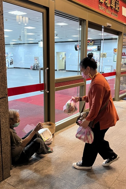 Assembly for anniversary Bodhisattva Avalokitesvara at Linh An Pagoda