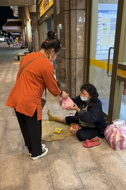 Assembly for anniversary Bodhisattva Avalokitesvara at Linh An Pagoda