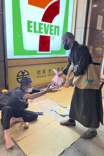 Assembly for anniversary Bodhisattva Avalokitesvara at Linh An Pagoda