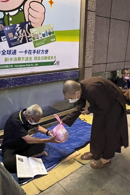 Assembly for anniversary Bodhisattva Avalokitesvara at Linh An Pagoda
