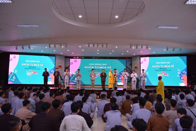 The first day of Summer Retreat 2022 at Hoang Phap Pagoda