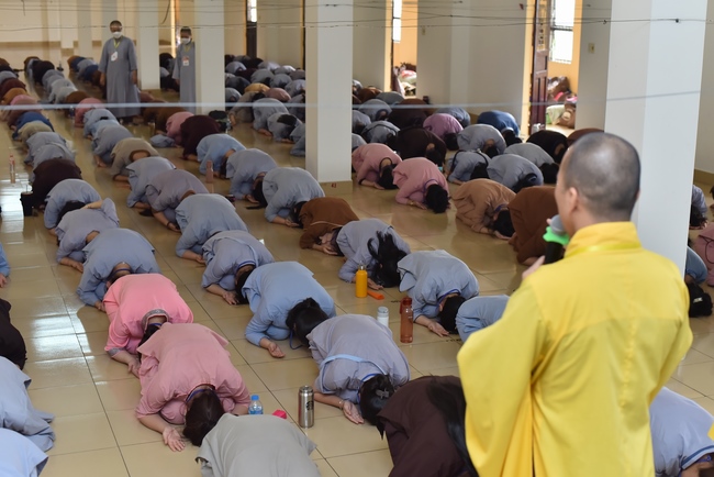 The first day of Summer Retreat 2022 at Hoang Phap Pagoda