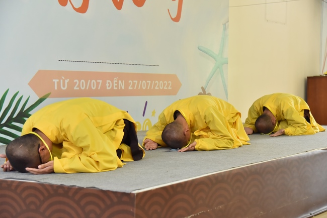 The first day of Summer Retreat 2022 at Hoang Phap Pagoda