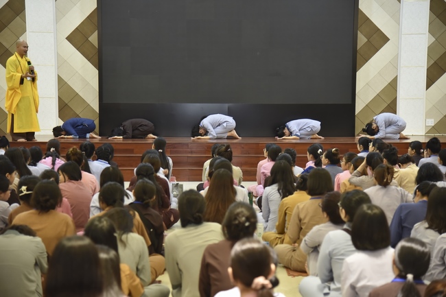 The first day of Summer Retreat 2022 at Hoang Phap Pagoda