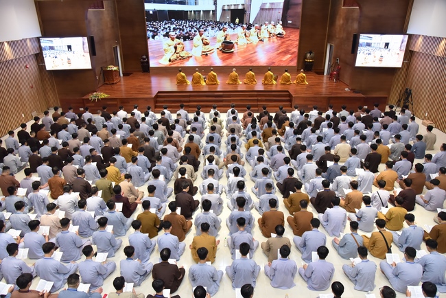 Second day of Summer Retreat 2022 at Hoang Phap Pagoda