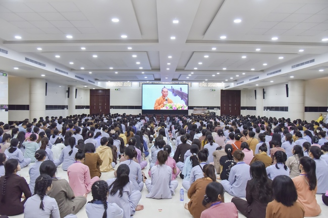 Second day of Summer Retreat 2022 at Hoang Phap Pagoda