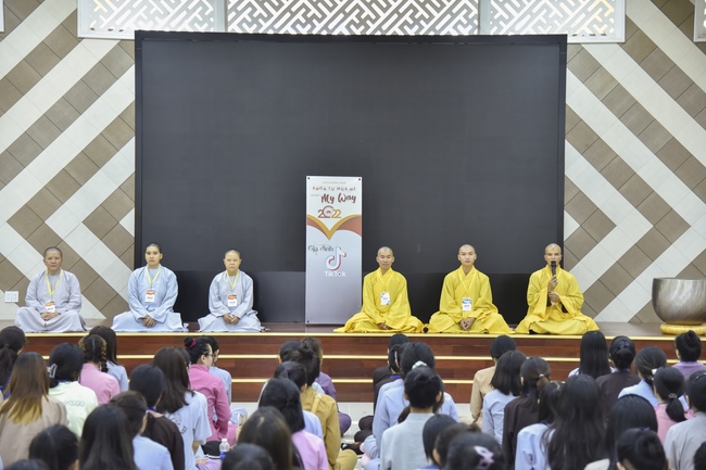 Second day of Summer Retreat 2022 at Hoang Phap Pagoda