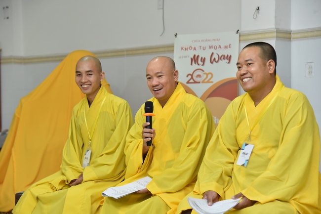 Third day of Summer Retreat 2022 at Hoang Phap Pagoda