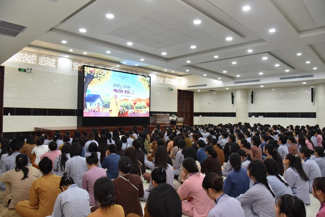 Third day of Summer Retreat 2022 at Hoang Phap Pagoda