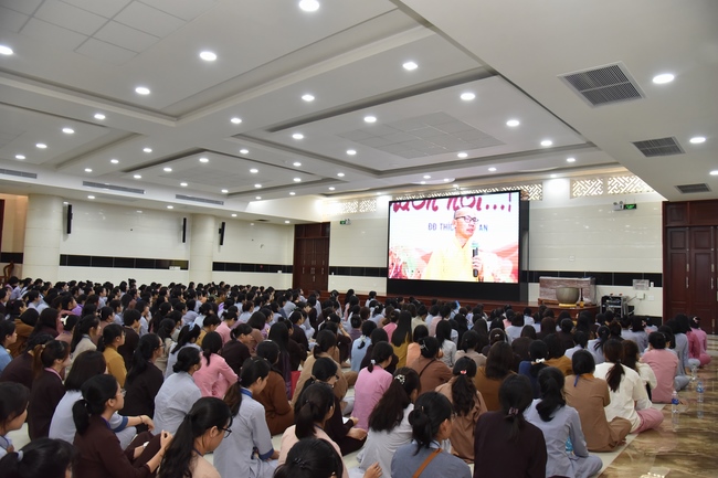 Third day of Summer Retreat 2022 at Hoang Phap Pagoda