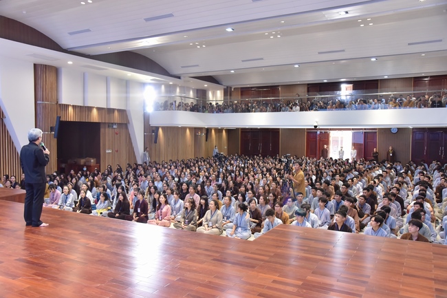 Third day of Summer Retreat 2022 at Hoang Phap Pagoda
