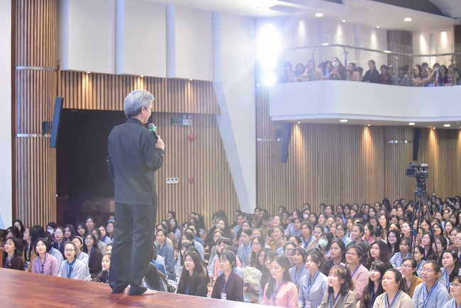 Third day of Summer Retreat 2022 at Hoang Phap Pagoda