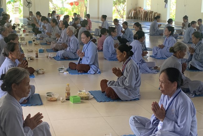 Chùa Đống Cao: Khóa tu Niệm Phật một ngày