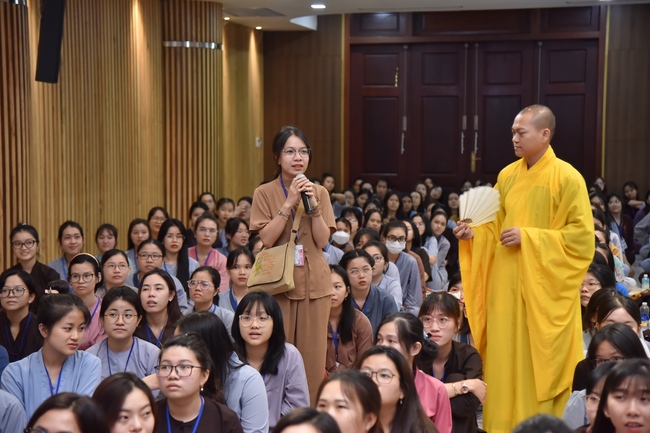 Fourth day of Summer Retreat 2022 at Hoang Phap Pagoda