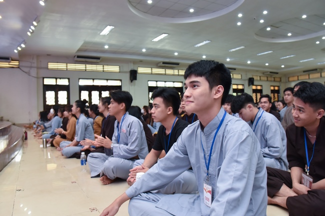 Fourth day of Summer Retreat 2022 at Hoang Phap Pagoda
