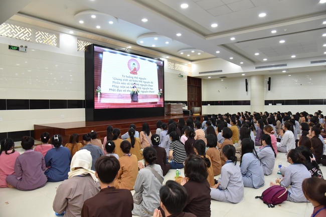 Fourth day of Summer Retreat 2022 at Hoang Phap Pagoda