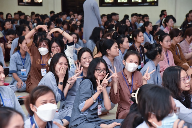 Fourth day of Summer Retreat 2022 at Hoang Phap Pagoda