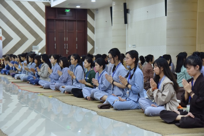 Fourth day of Summer Retreat 2022 at Hoang Phap Pagoda