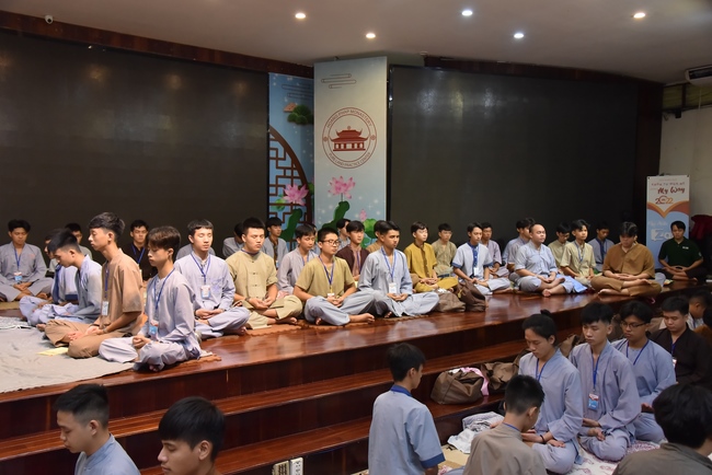 Fourth day of Summer Retreat 2022 at Hoang Phap Pagoda