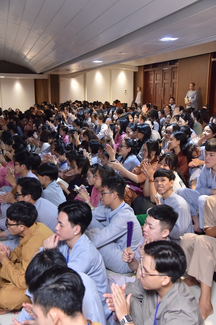 Fourth day of Summer Retreat 2022 at Hoang Phap Pagoda