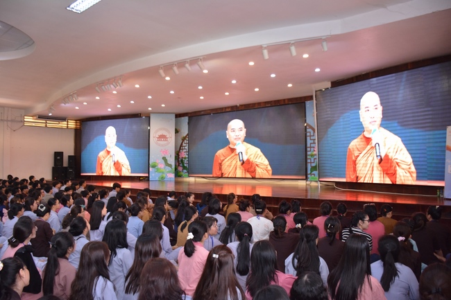 Fourth day of Summer Retreat 2022 at Hoang Phap Pagoda