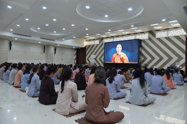 Fourth day of Summer Retreat 2022 at Hoang Phap Pagoda