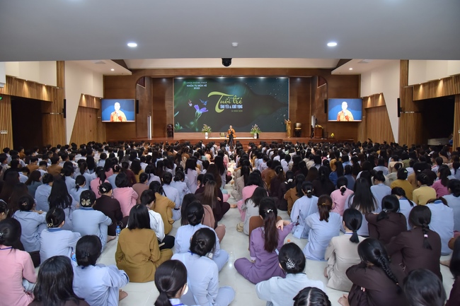 Fourth day of Summer Retreat 2022 at Hoang Phap Pagoda