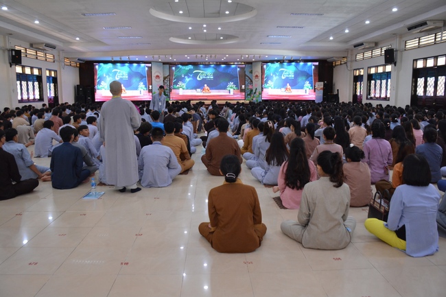 Fourth day of Summer Retreat 2022 at Hoang Phap Pagoda