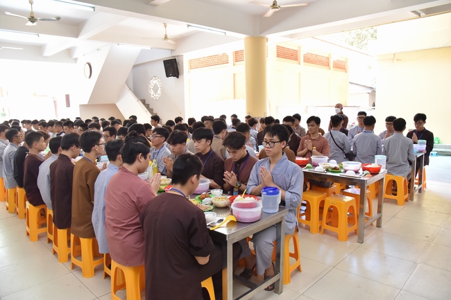 Fourth day of Summer Retreat 2022 at Hoang Phap Pagoda