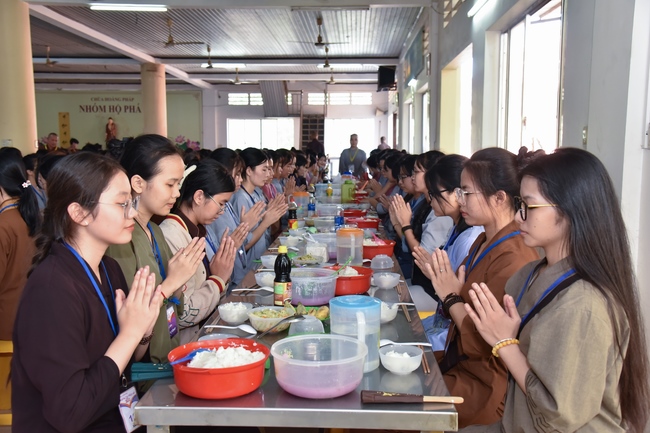 Fourth day of Summer Retreat 2022 at Hoang Phap Pagoda