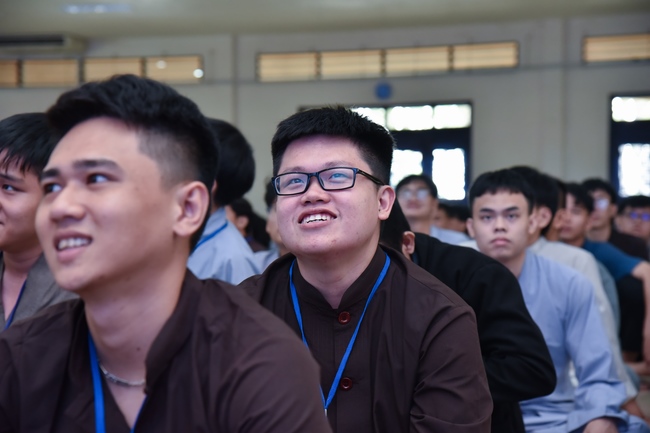 Fourth day of Summer Retreat 2022 at Hoang Phap Pagoda