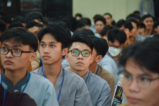 Fifth day of Summer Retreat 2022 at Hoang Phap Pagoda
