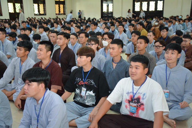 Fifth day of Summer Retreat 2022 at Hoang Phap Pagoda