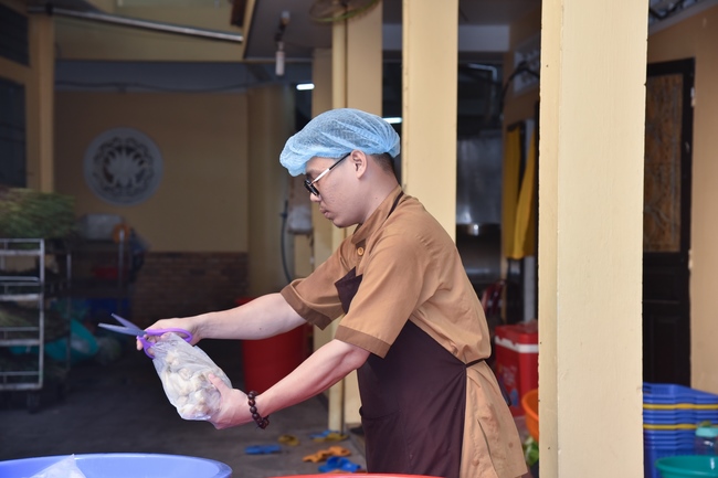 Fifth day of Summer Retreat 2022 at Hoang Phap Pagoda