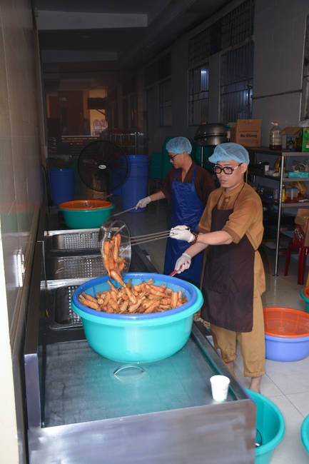 Fifth day of Summer Retreat 2022 at Hoang Phap Pagoda