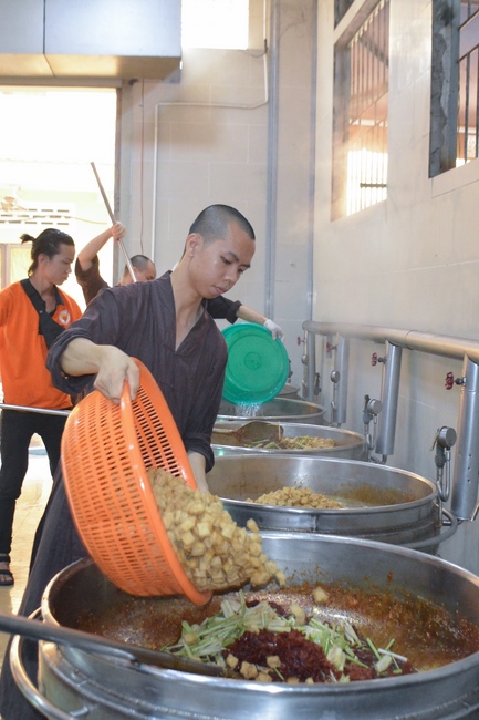 Fifth day of Summer Retreat 2022 at Hoang Phap Pagoda