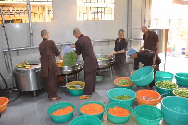 Fifth day of Summer Retreat 2022 at Hoang Phap Pagoda