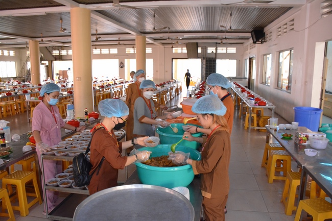 Fifth day of Summer Retreat 2022 at Hoang Phap Pagoda