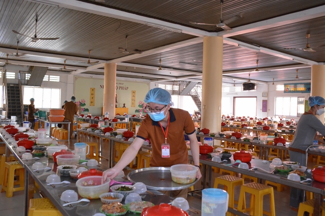 Fifth day of Summer Retreat 2022 at Hoang Phap Pagoda