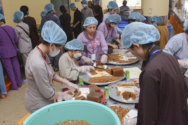 Fifth day of Summer Retreat 2022 at Hoang Phap Pagoda