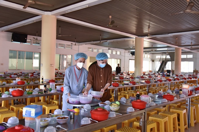 Fifth day of Summer Retreat 2022 at Hoang Phap Pagoda